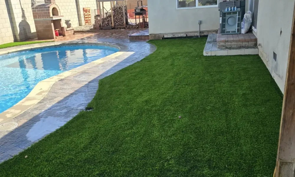 Synthetic & Natural Grass Installation 30-09 (2)